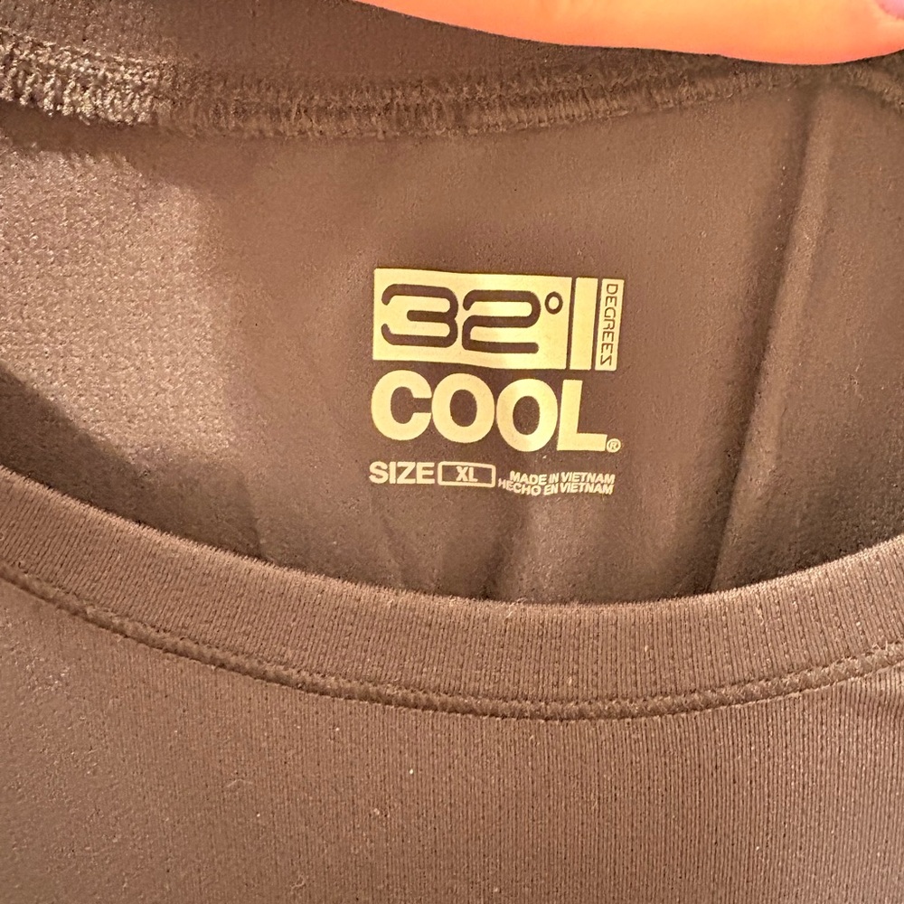 32 Degrees Cool Men’s XL Black Long Sleeve Base Layer- Brand New w Tags - Picture 2 of 5